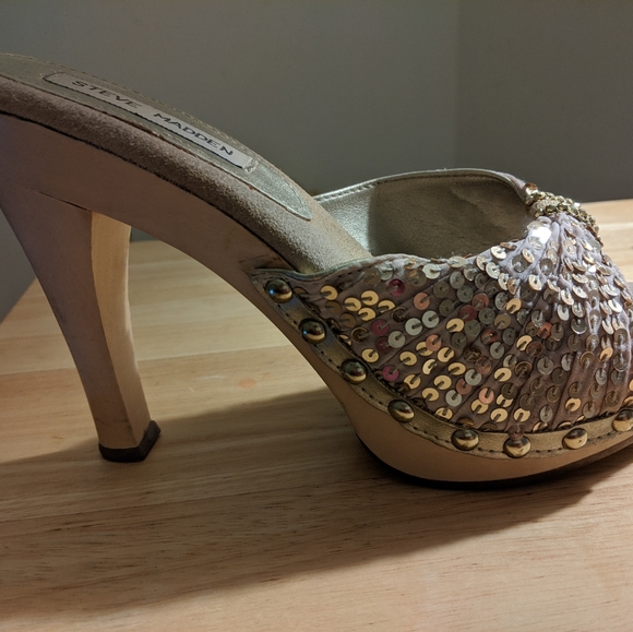 Shoes - Picture 4 of 5